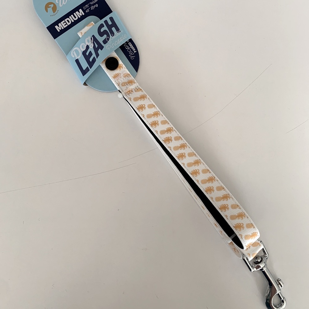 Dog Leash Golden Pineapple Padded Handle NWT Med